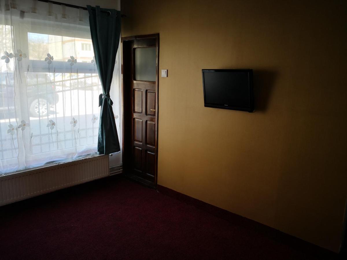 Golden Pension Târgu Jiu Dış mekan fotoğraf